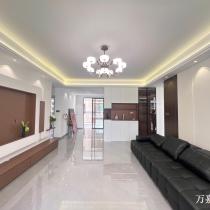 人工湖附近三科新城全新精装4房，抛63.8万（07227）18877782388
