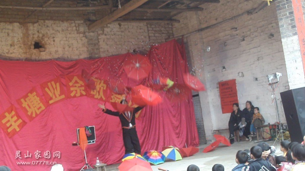 本人春节的一些魔术演出照片