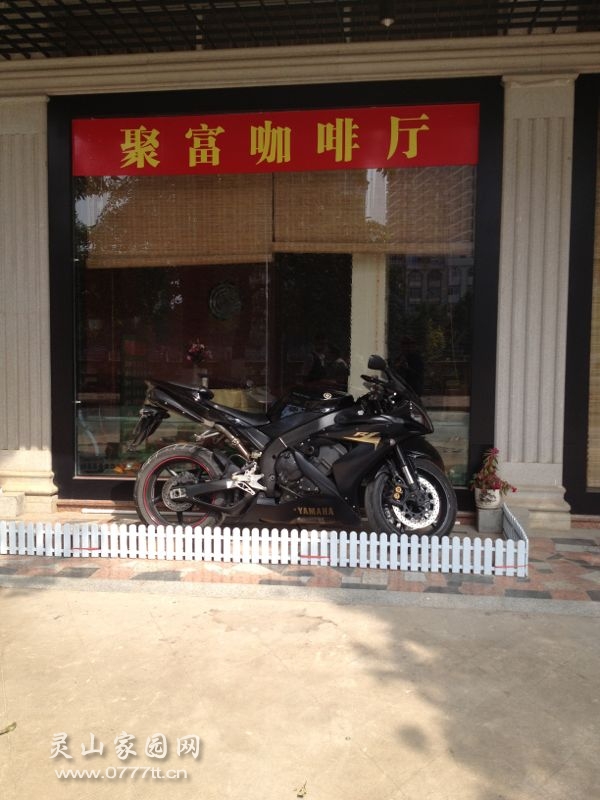 144225lxx2bwz80f2e1wxw.jpg
