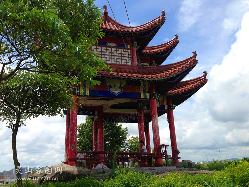 双鹤公园东岭山
