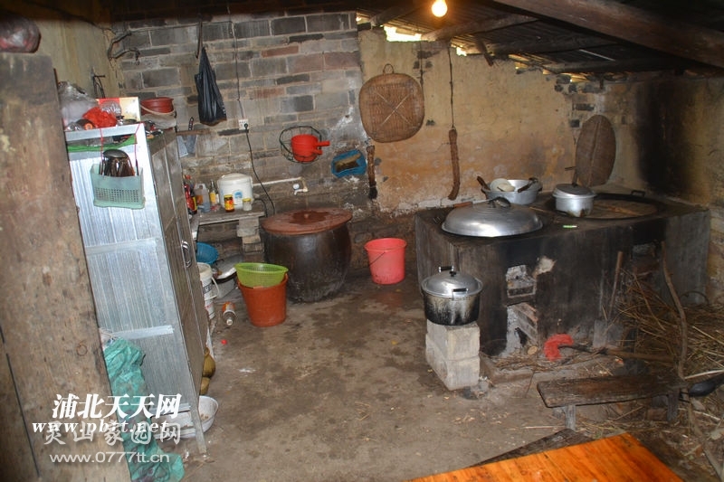 宋莹父母的卧室4.jpg