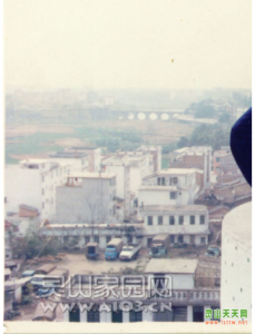 90年代的灵山广场旧址.jpg