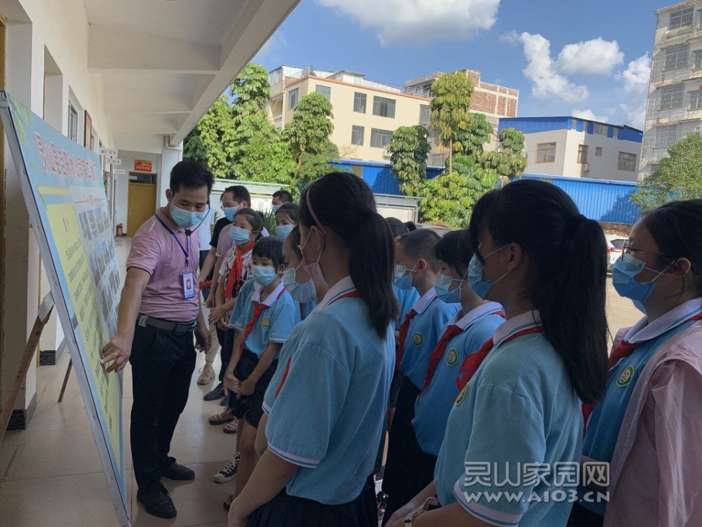 灵山县第三小学师生代表到灵山县自来水公司二厂进行参观学习QQ图片20200917084419.jpg