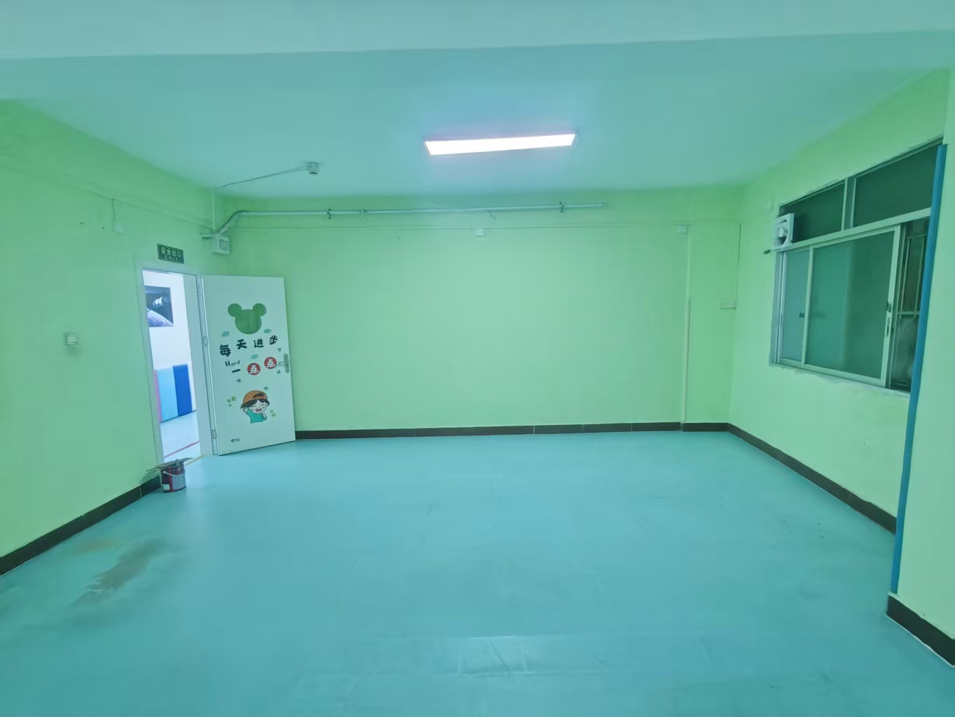 aa3ac40ca1f66383f0850eb493c300e.jpg