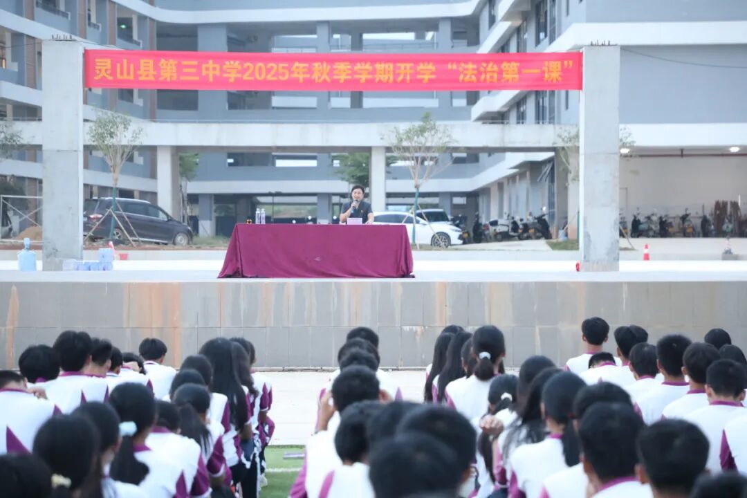 e08d20247eb0ad6d82ea4857477e126c.jpg