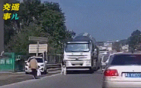 b8995caeb08268e202a91b848a043e3a.gif