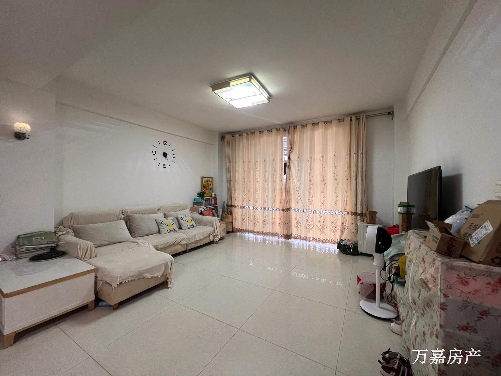 实小书包3房2厅降价急抛，近学校，超市，首付5.7万【06176】18277776602