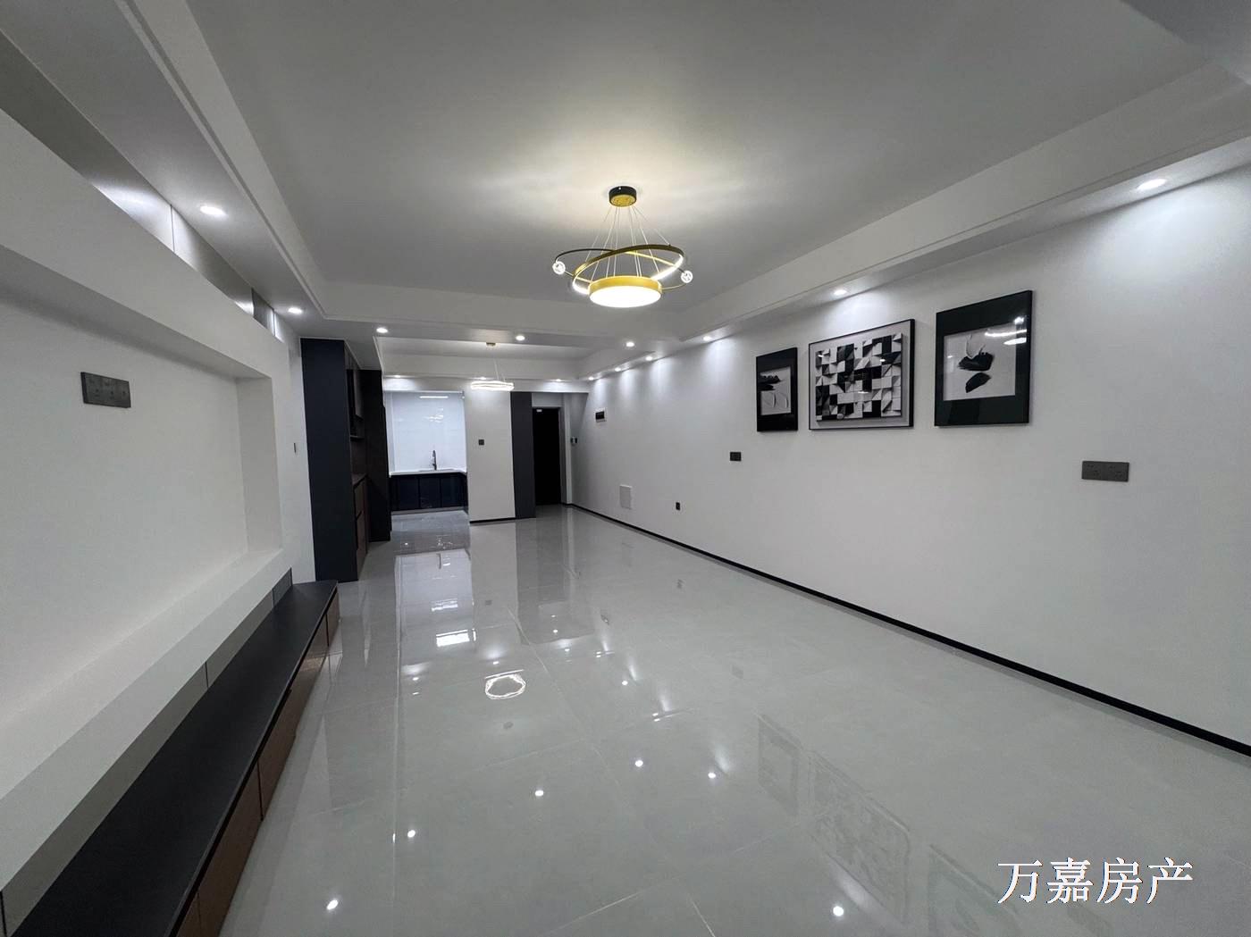 湘桂盛天正江景3房，三面光，68.8万（06880）18877782388