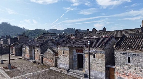 石塘镇苏村：古建遗存焕彩 镬耳楼群生辉