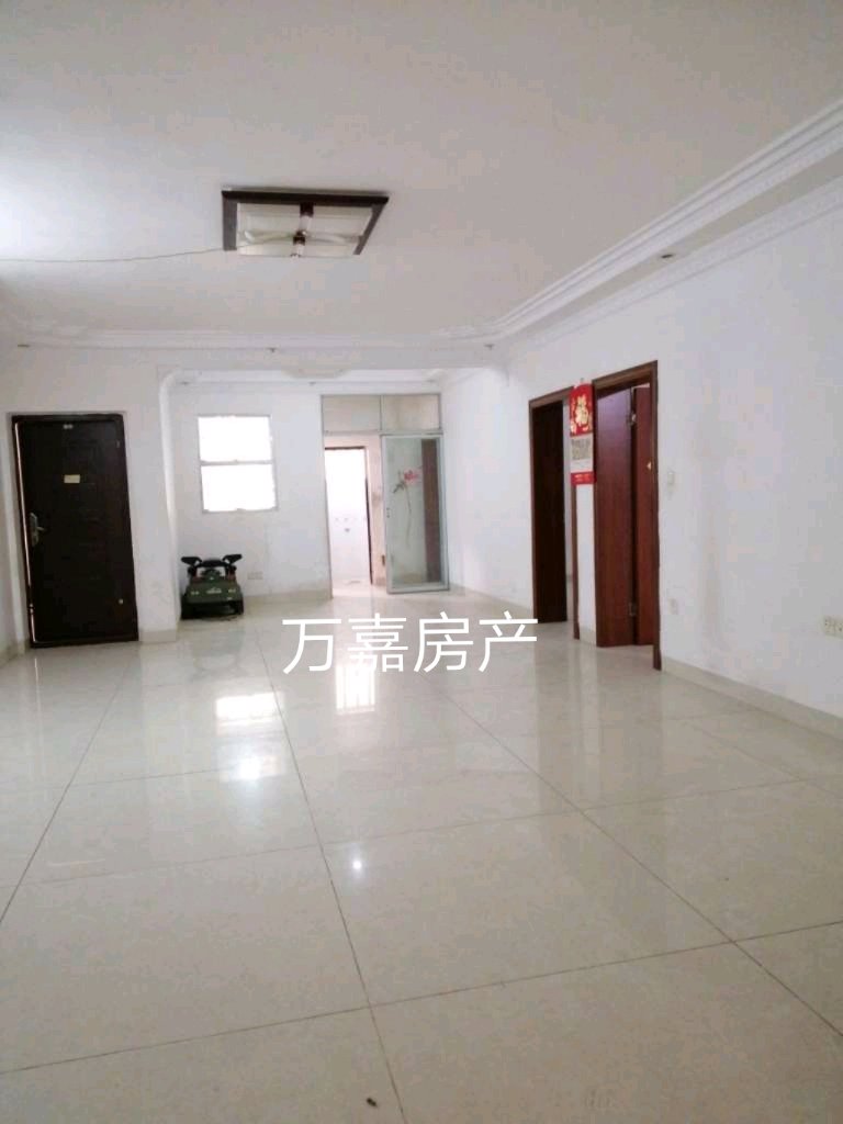 实小书包125平大3房带车位，卖38万（02272）18877782388