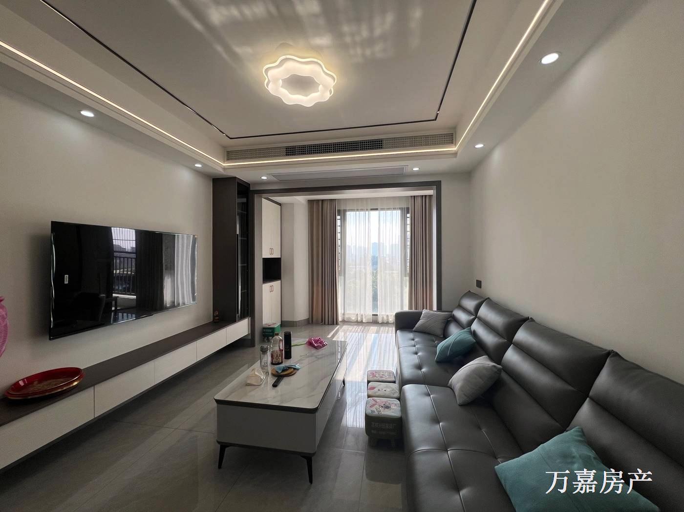 三科新城精装3房，送家具家电，抛54.6万（06926）18877782388