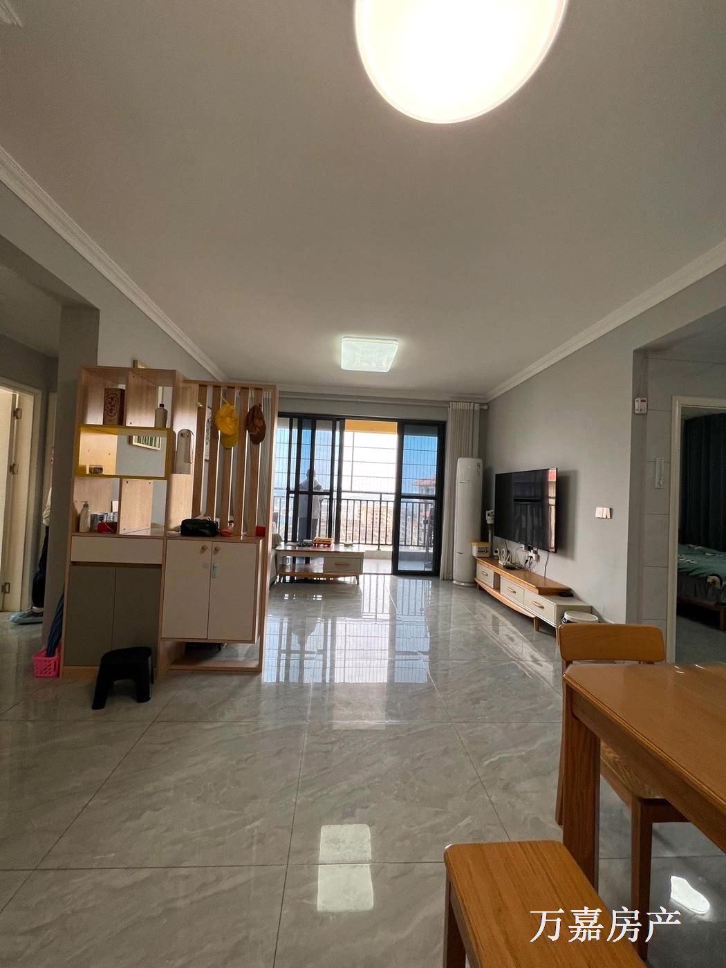 城南新区电梯高层大4房，抛59.8万（06948）18877782388