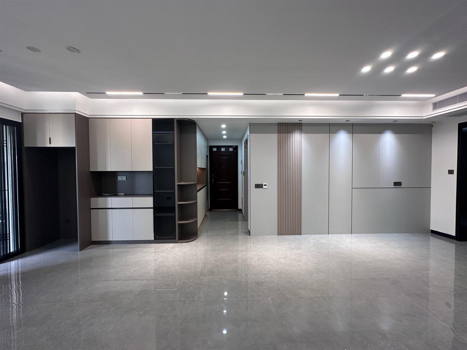 光大三期精装修四房仅售72.8万