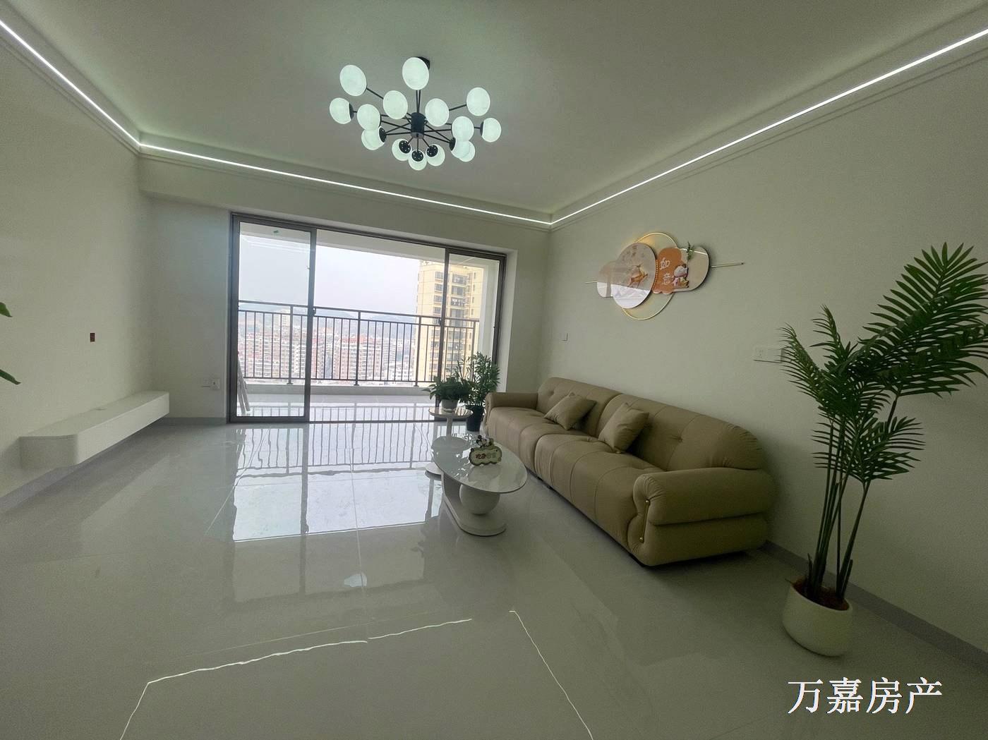 全新精装电梯实小书包3房2厅2卫，抛43.8万（03406）18877782388