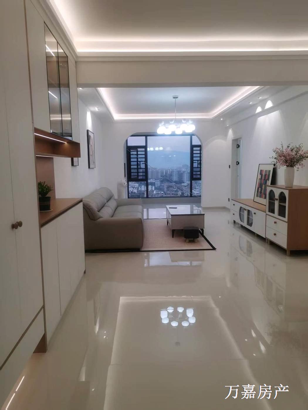 首付2万得四中书包电梯精装2房（07012）18877782388