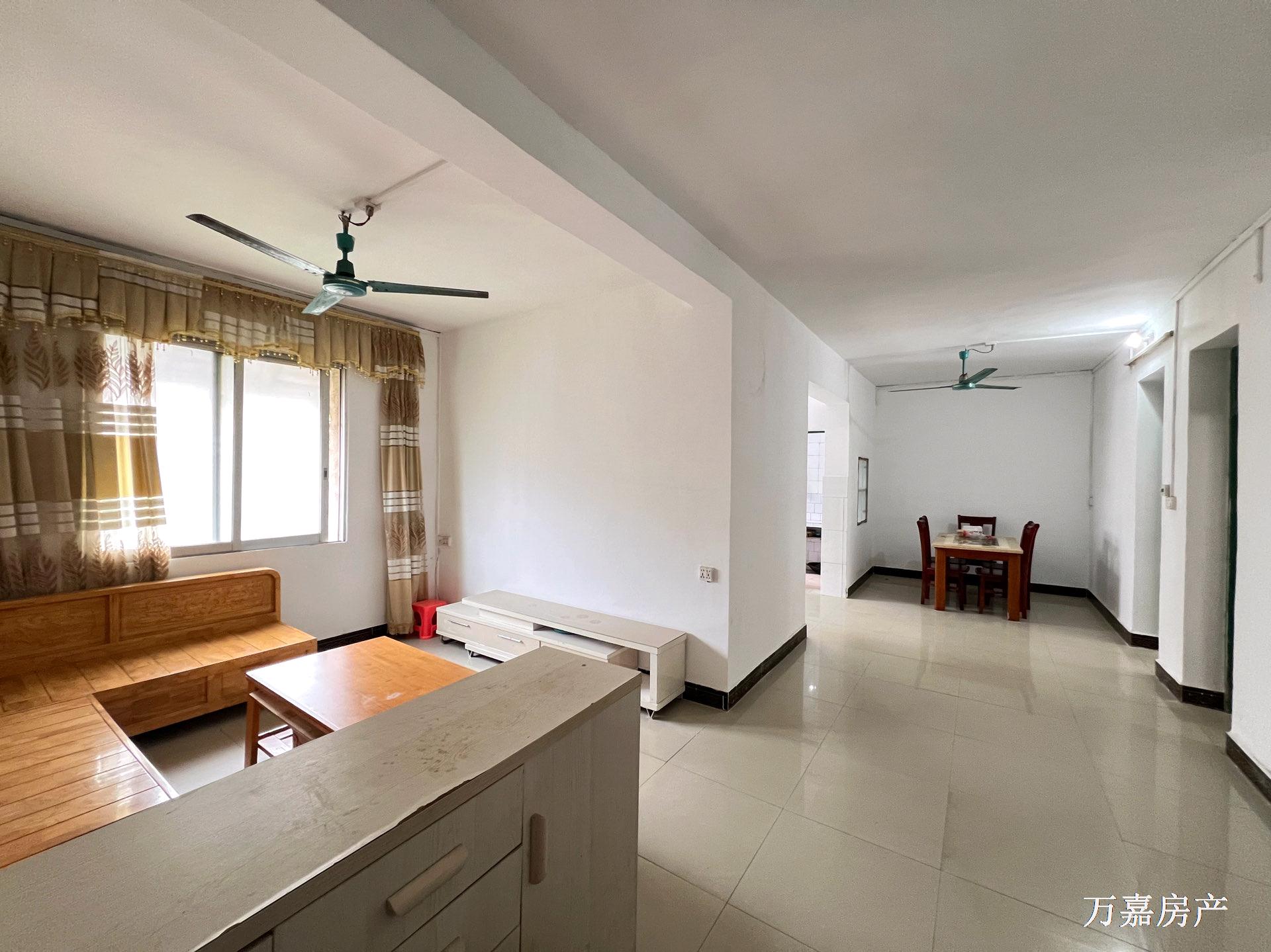 江边附近三中书包3房有大院免费停车，29.8万（06567）18877782388