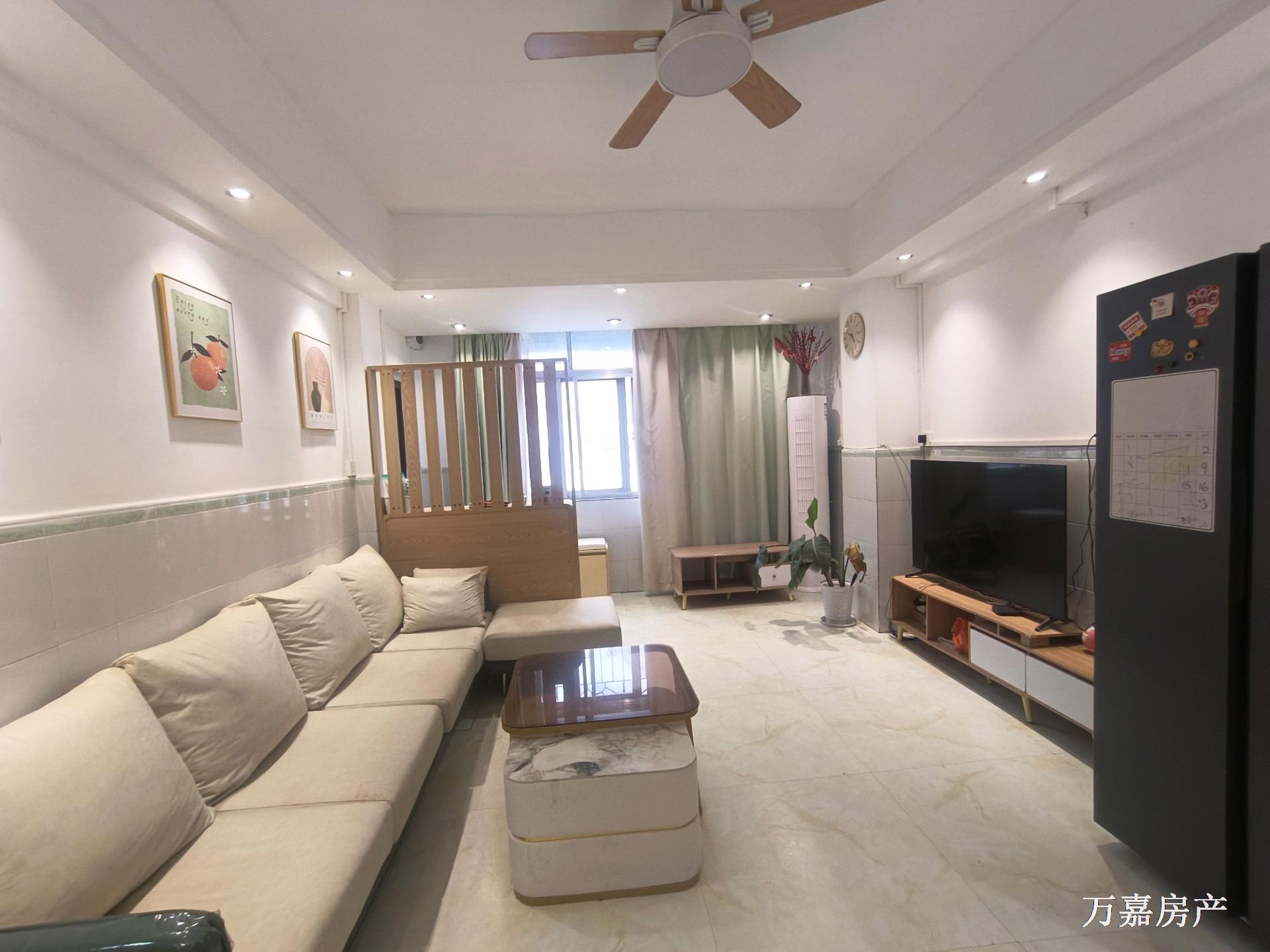 实小附近新净2房，卖23万（06637）18877782388