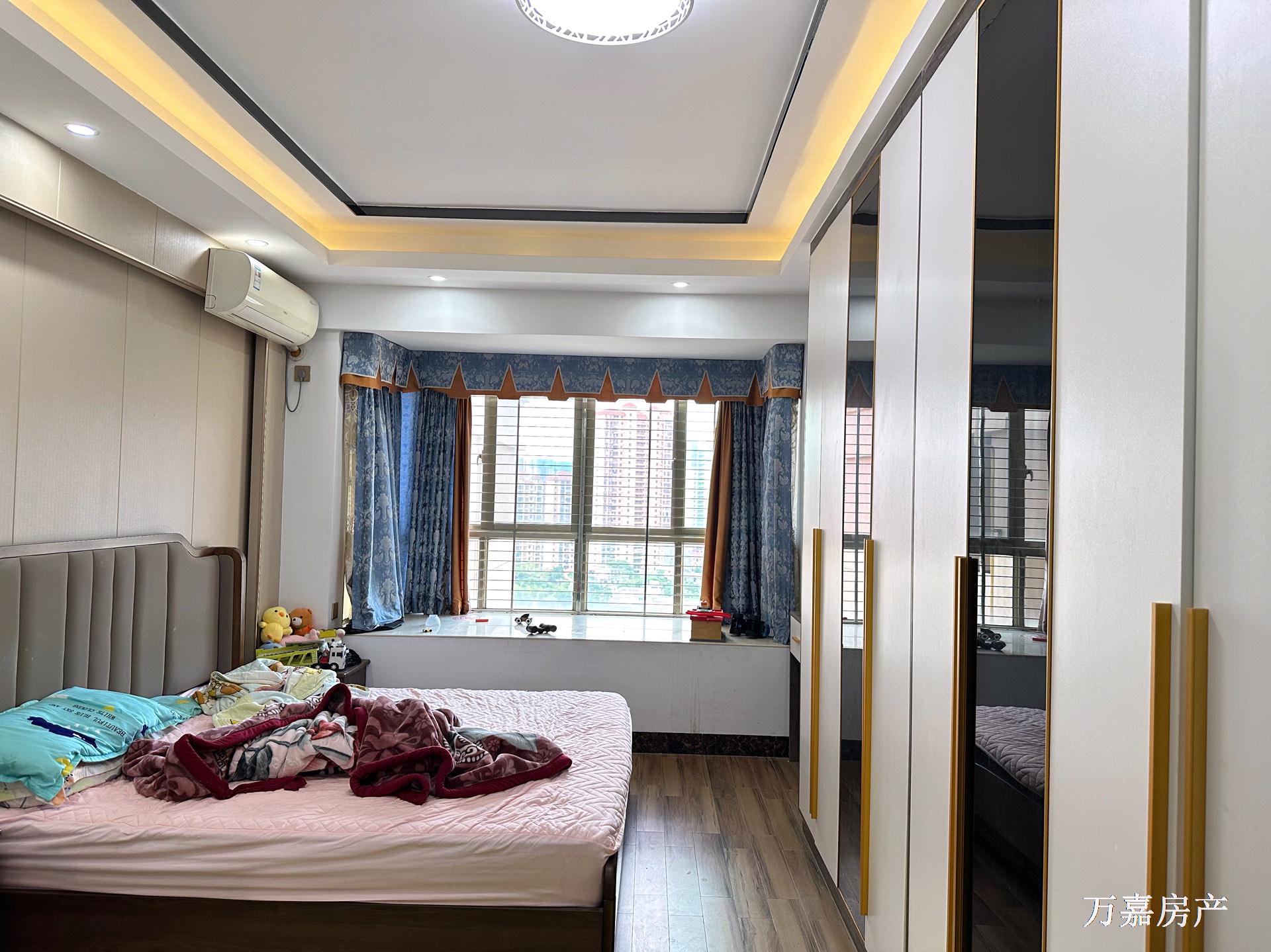 湘桂盛天名城精装4房送双车位，72.8万（06791）18877782388