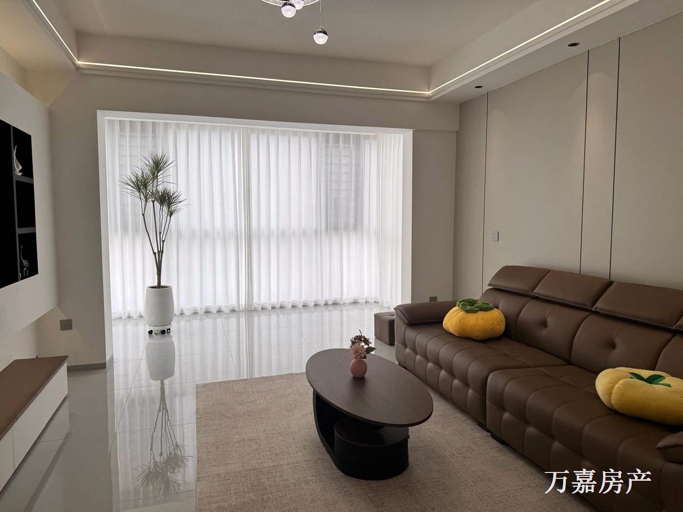 光大一期高层精装4房，读新星，63.8万（07090）18877782388