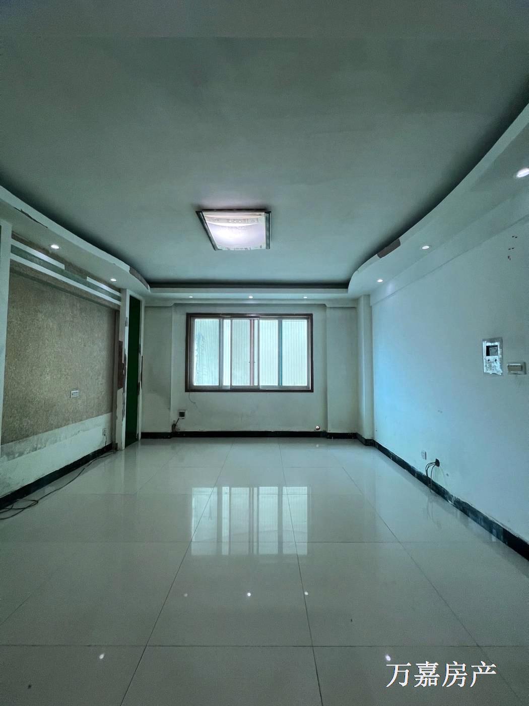 实小书包电梯152平大4房，急售40万（05947）18877782388