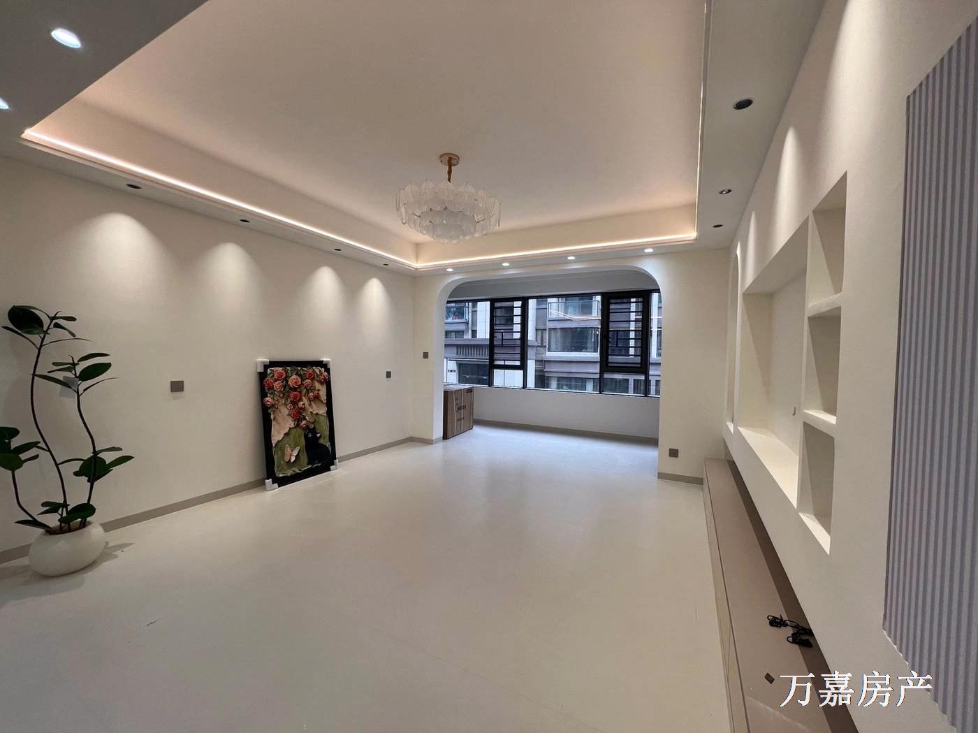 峯林府全新精装4房未住过，抛75.6万（07102）18877782388