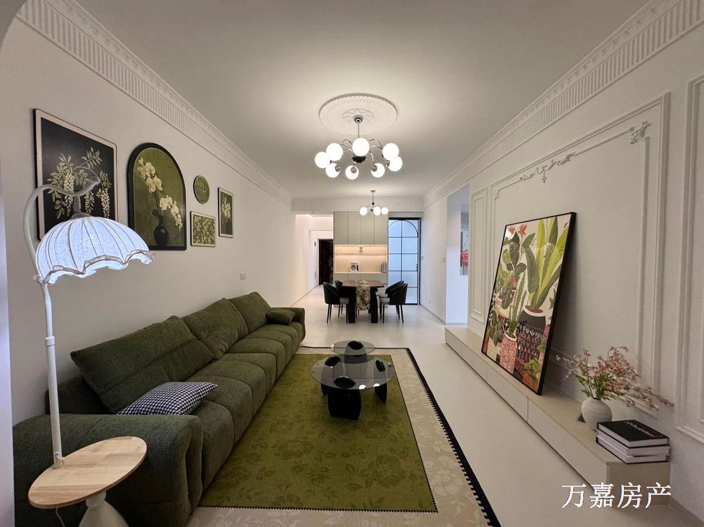 港泰城精装3加1房，150平双露台，独立使用60.8万（07132）18877782388