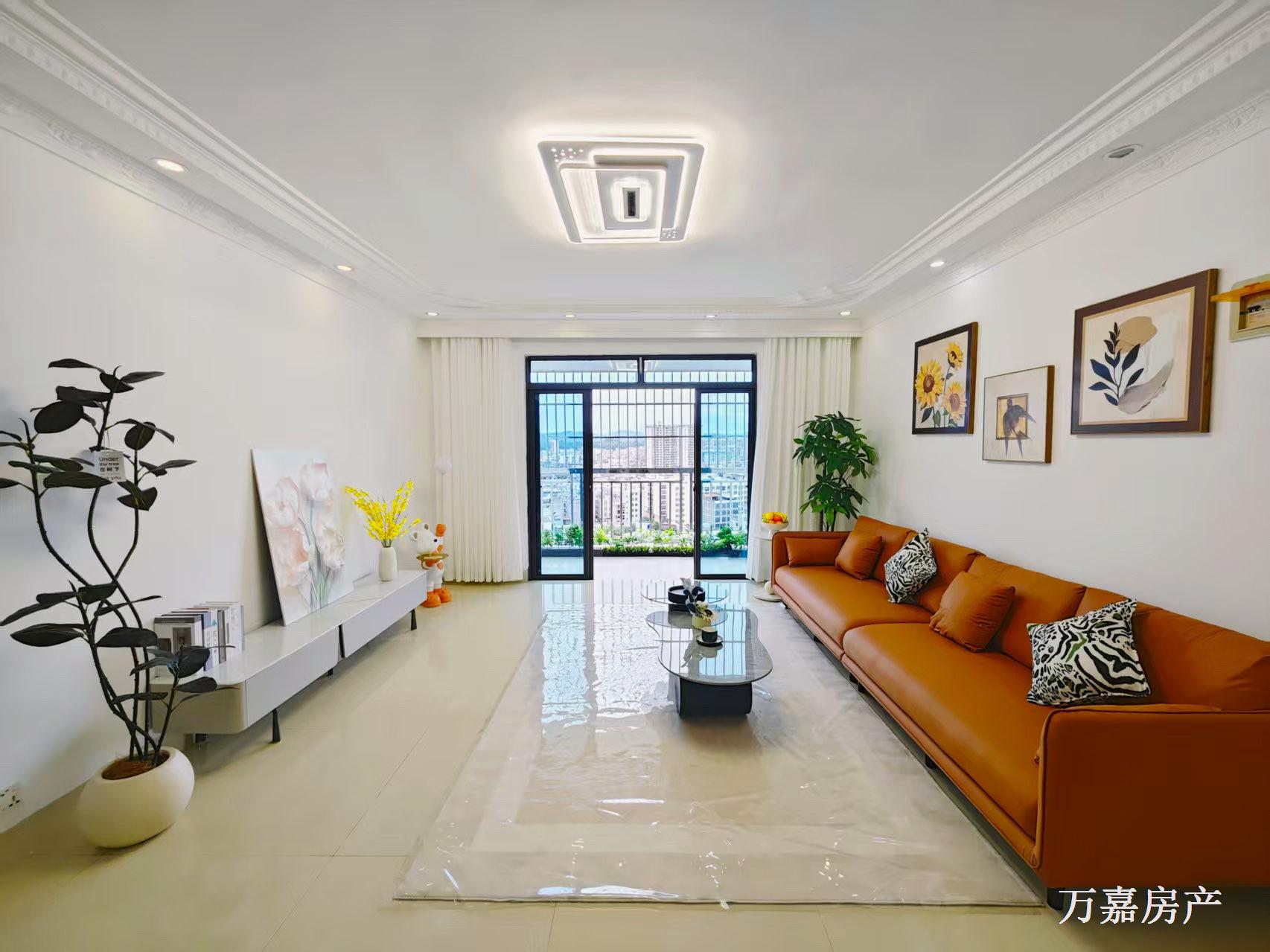 湘桂二期电梯高层新净明亮4房，抛52万（02134）18877782388