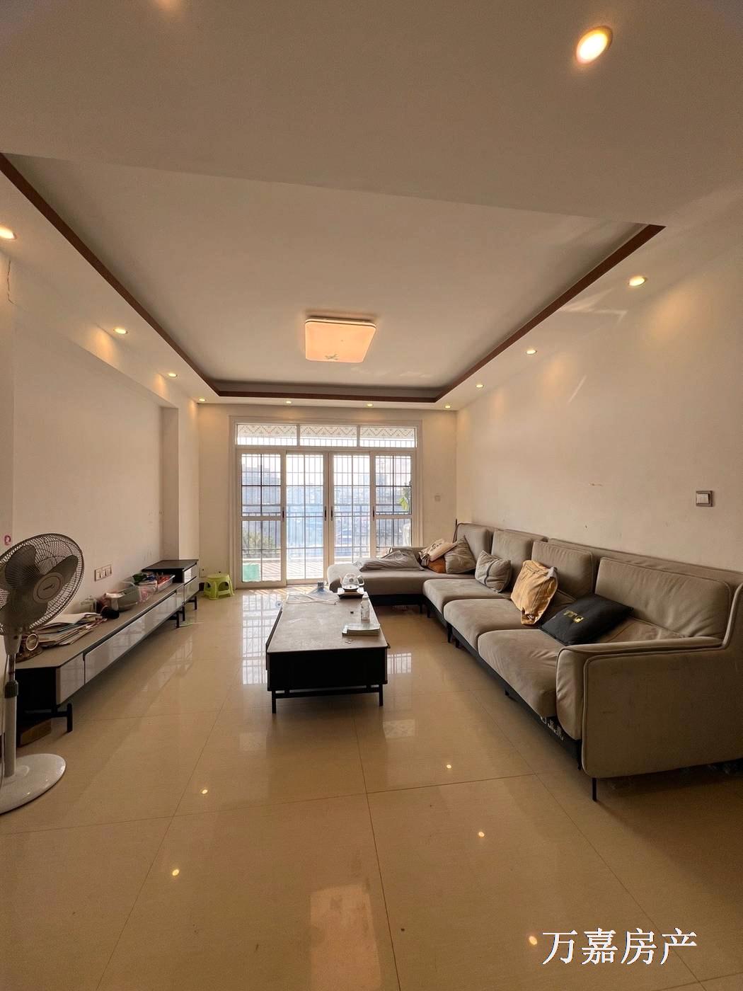 聚龙湾电梯大3房，单价才3600/平（06970）18877782388