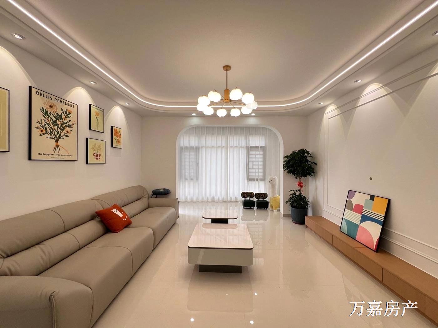 人工湖附近电梯精装大4房，拎包入住58.8万（07021）18877782388