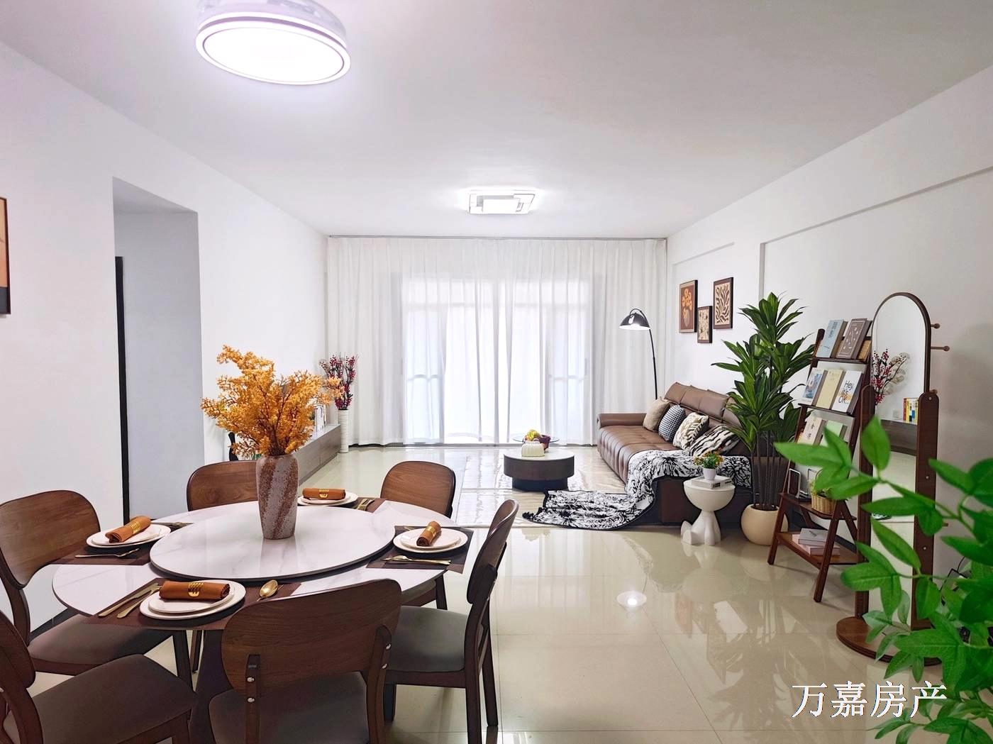 金水岸电梯新净4房有露台，抛50万（07030）18877782388