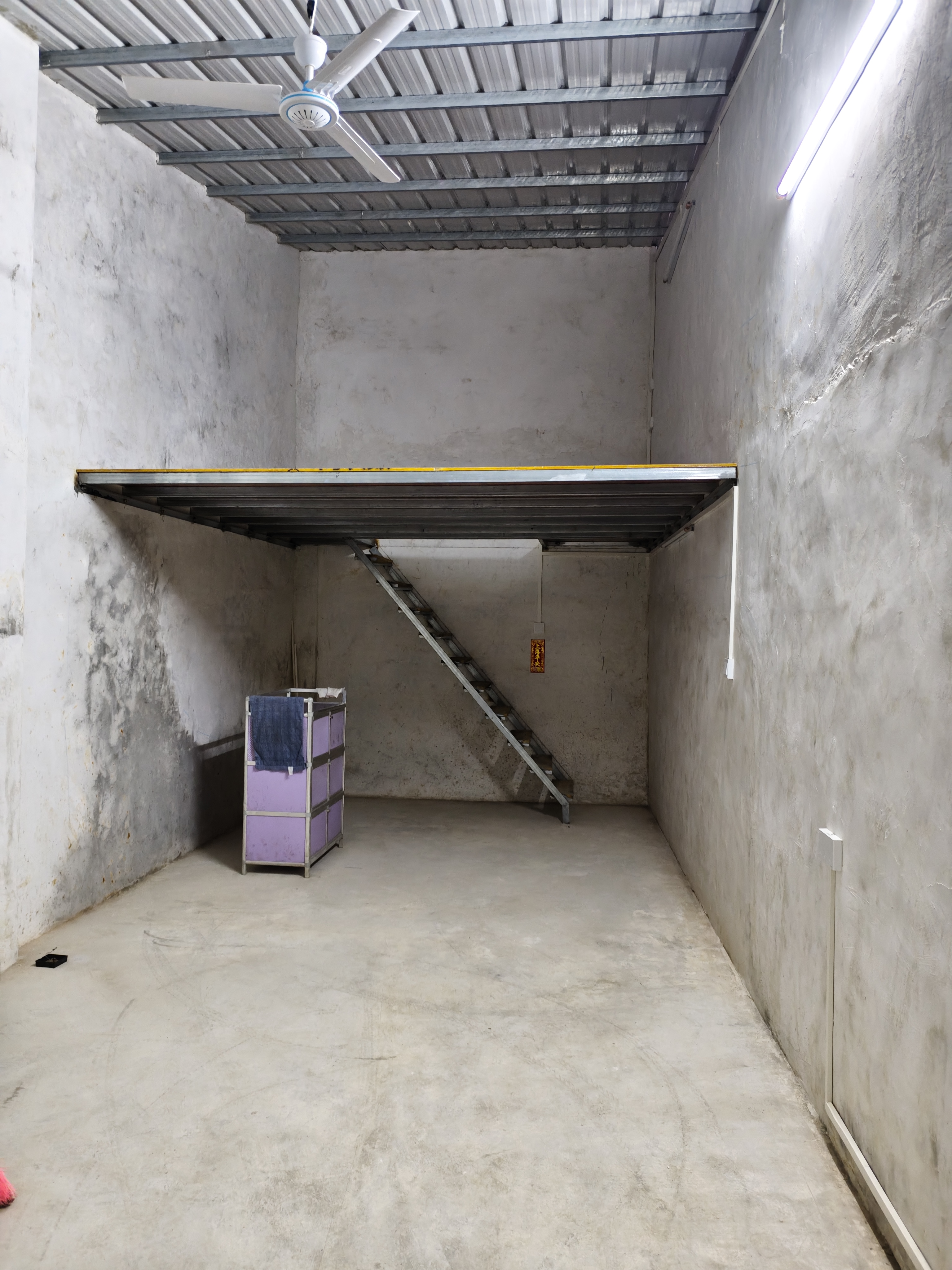 蔑货街平房出租