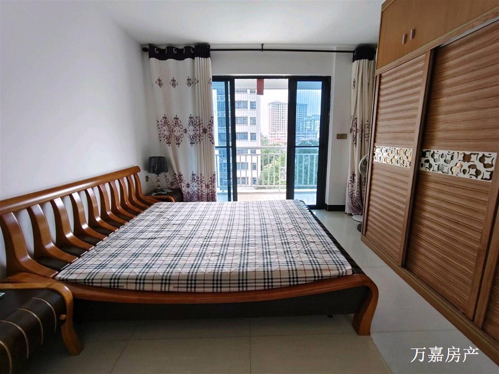 旧湘桂二期电梯4房，业主诚售54.8万（07220）18877782388