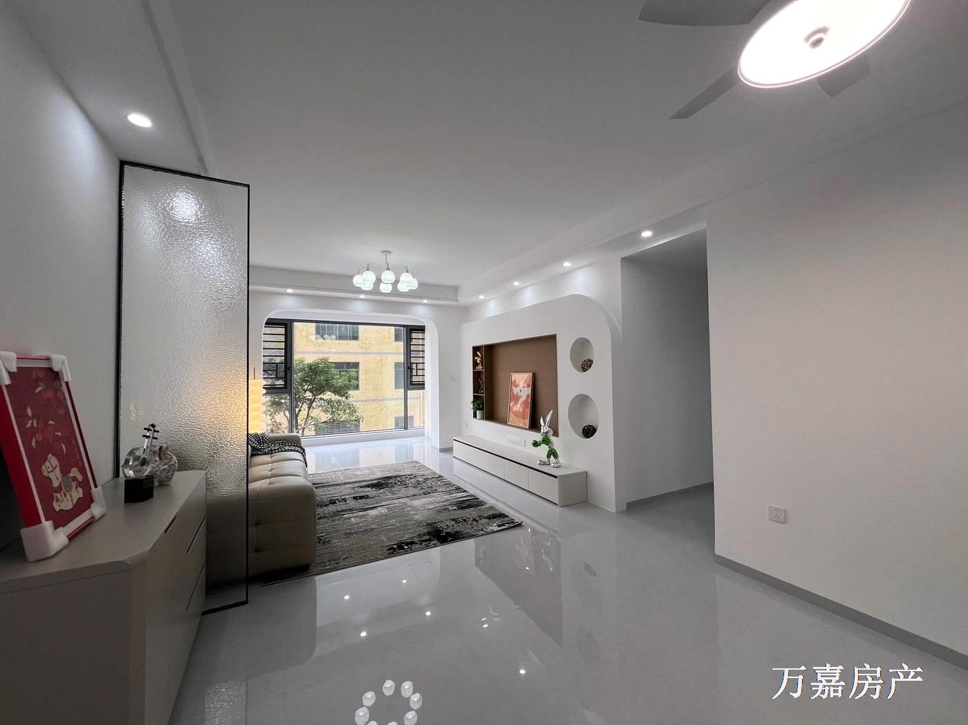 光大五期新星书包全新3房，急售56.8万（07068）18877782388