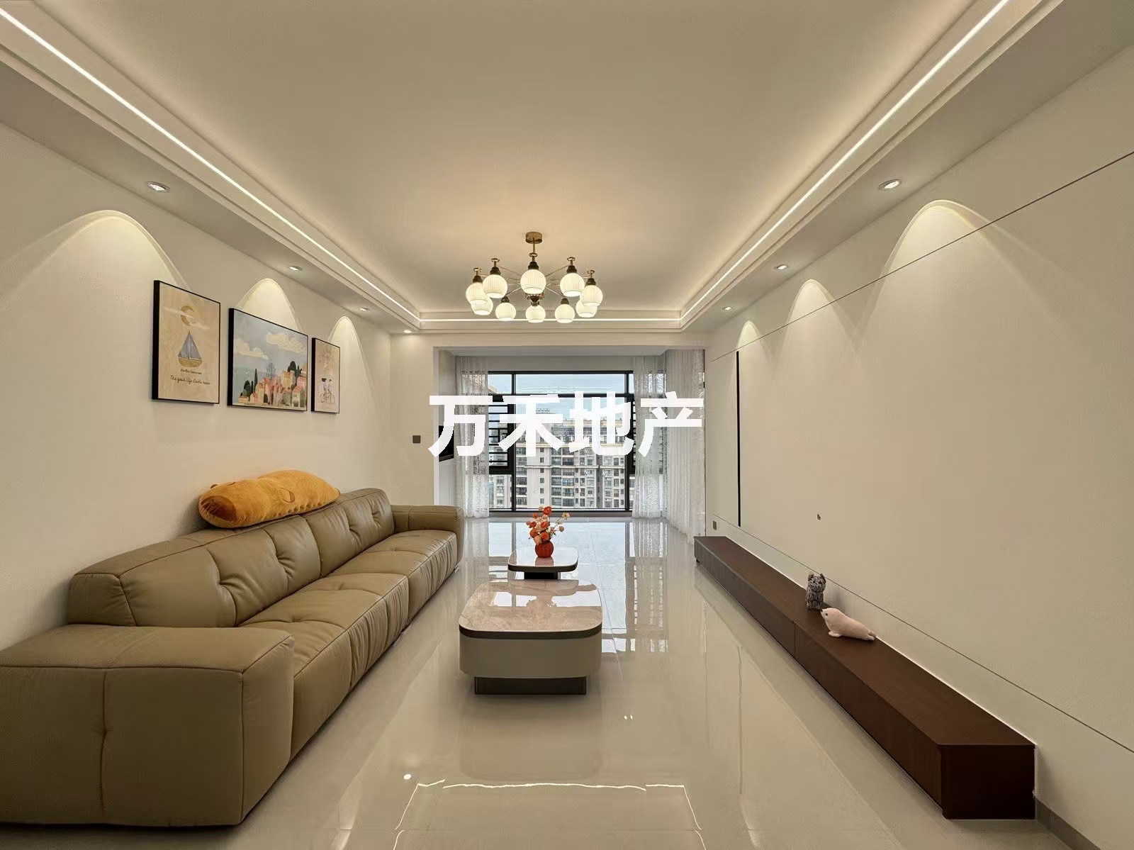 直降6万，聚龙湾最有性价比全新4房，江景，南北对流，总价56.8万，看房18277783501侯