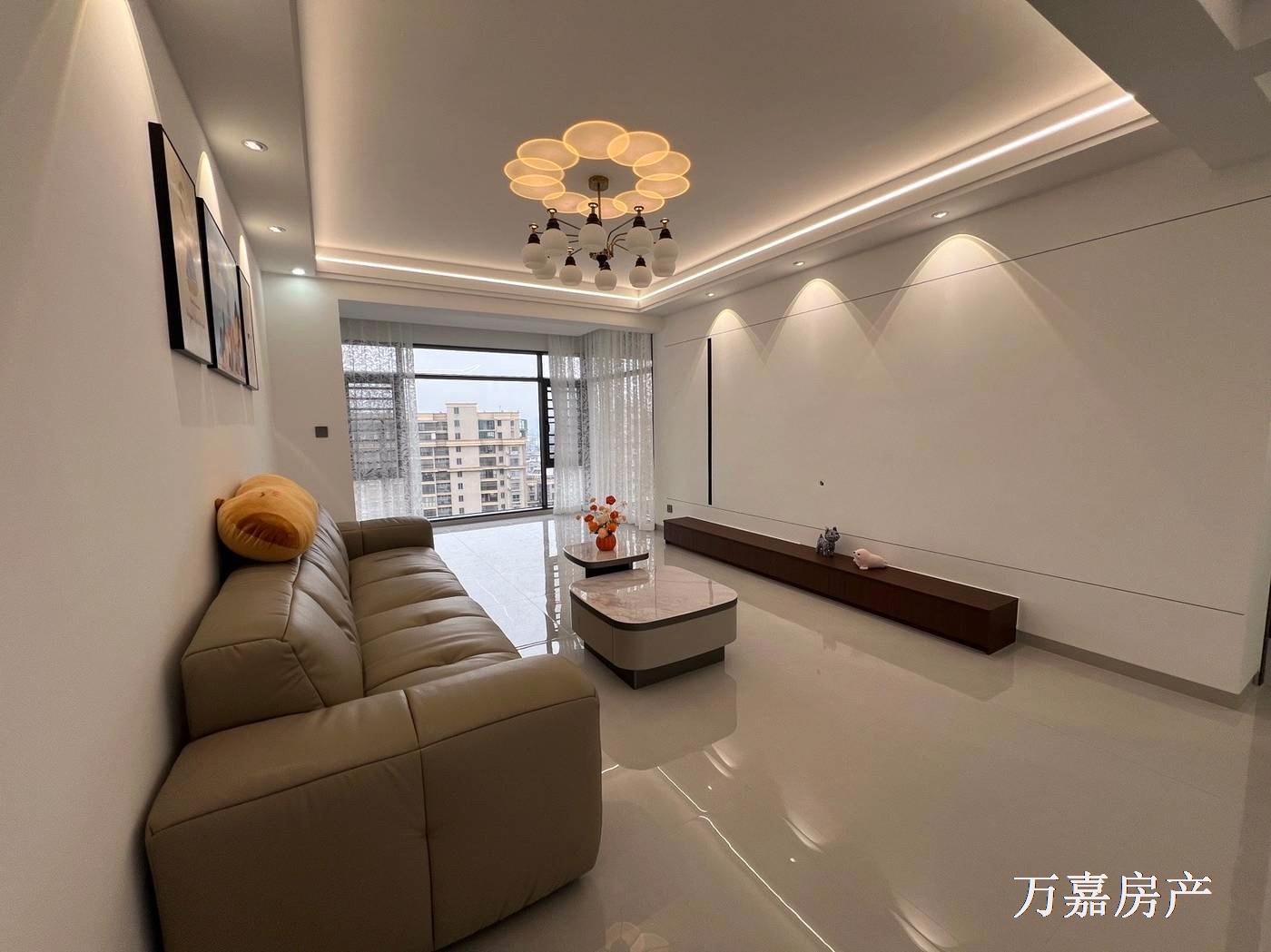 老城区四中书包江景大4房，抛56.8万（07035）18877782388