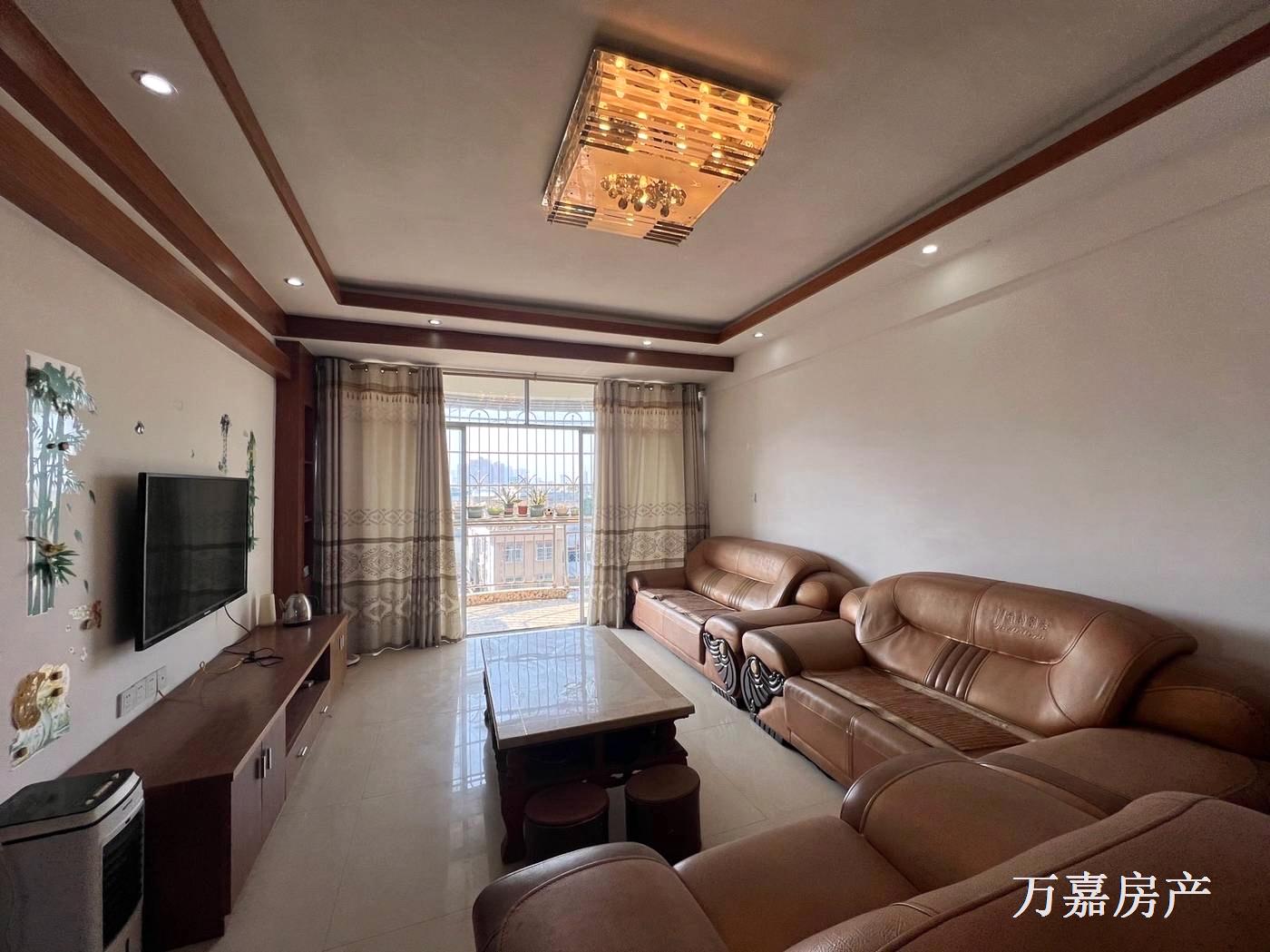 双鹤一路130平明亮大3房可改4房，抛26万（06941）18877782388