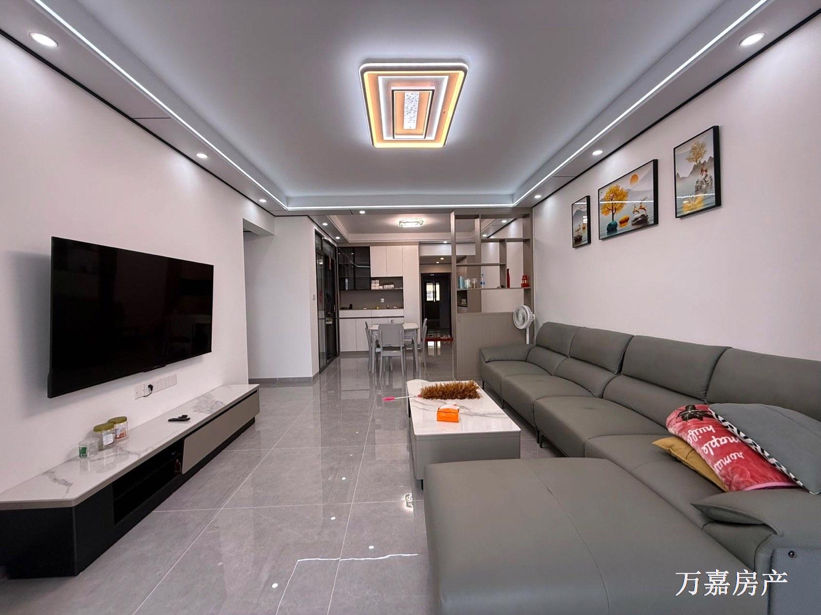 山水绿城99成新精装4房送车位，才59.8万（07266）18877782388