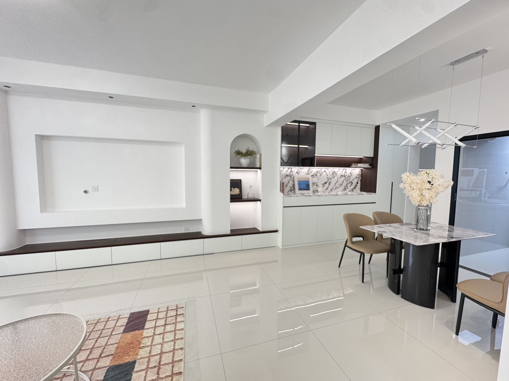 实小书包房，0首付，月供1600元，送车位。