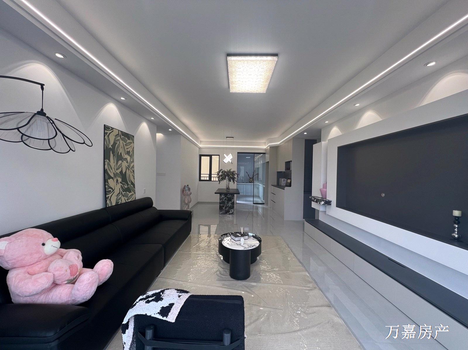 光大五期精装4房，入读新星，抛63.8万（07158）18877782388