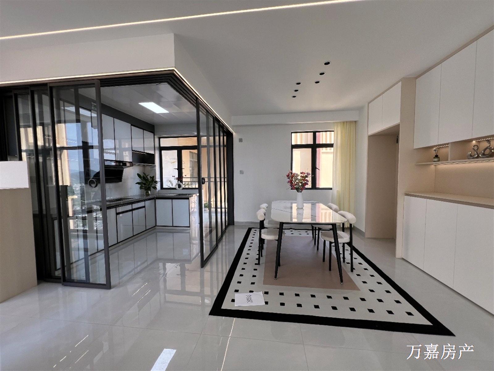 湘桂盛天江景精装4房，急售72.8万（07154）18877782388