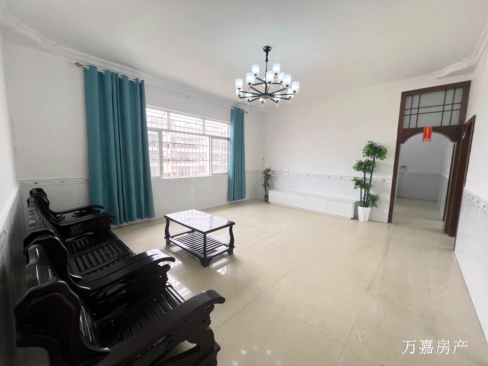 四小书包新净明亮3房，急售25.8万（06246）18877782388