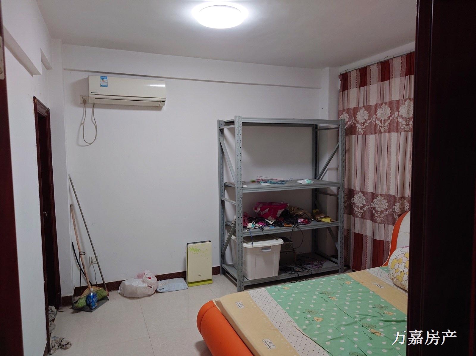 双鹤二路新净一房一厅，急售一口价12万（07275）18877782388