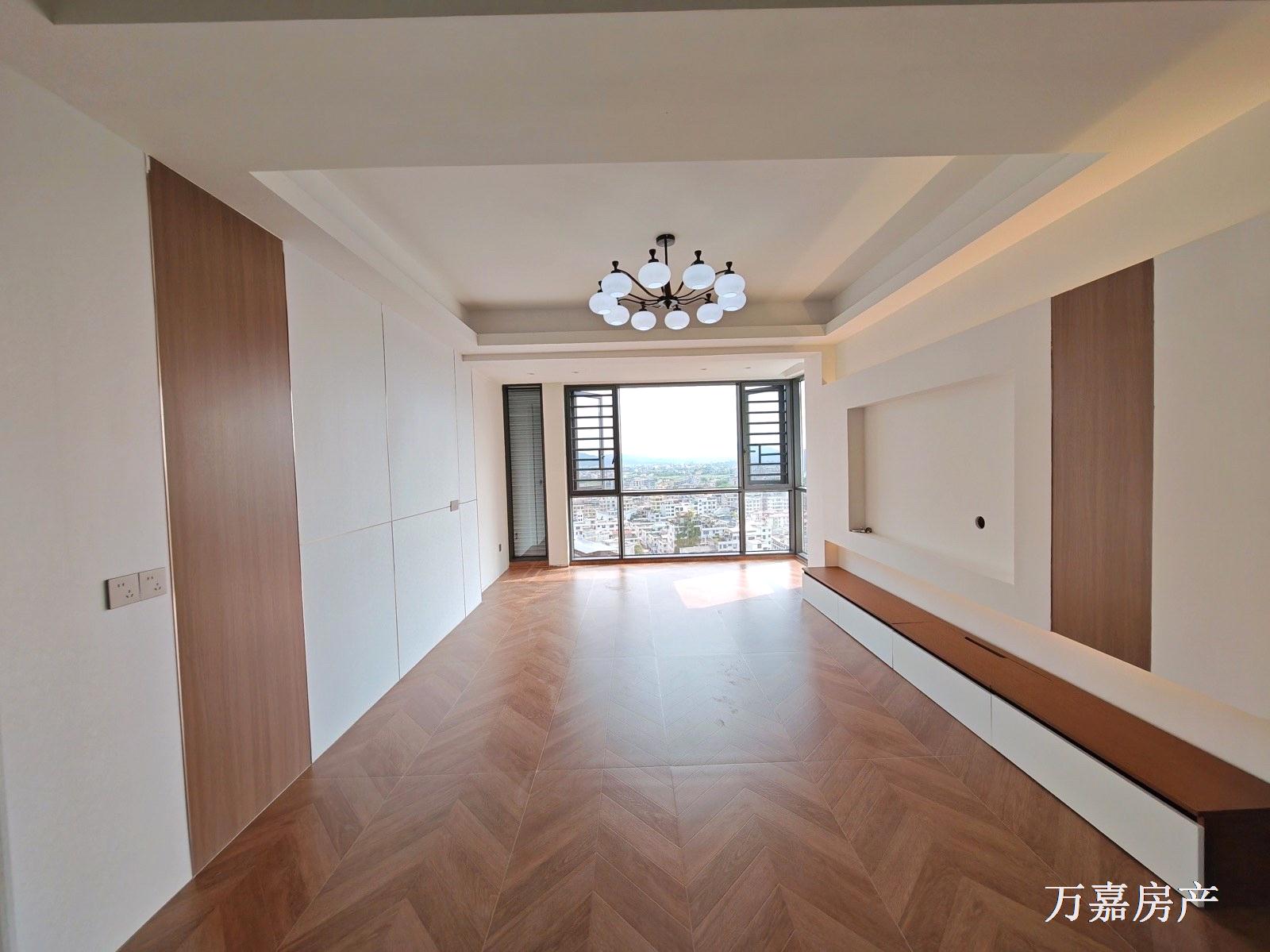 首付10.9万四小书包电梯精装楼中楼4房有露台（07280）18877782388