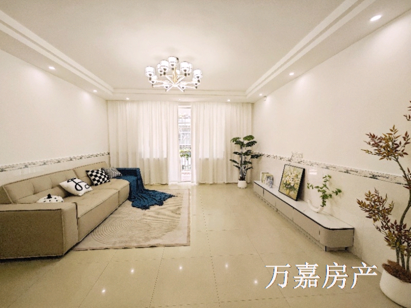 万基花园新净大3房带杂物间，抛35万（07283）18877782388