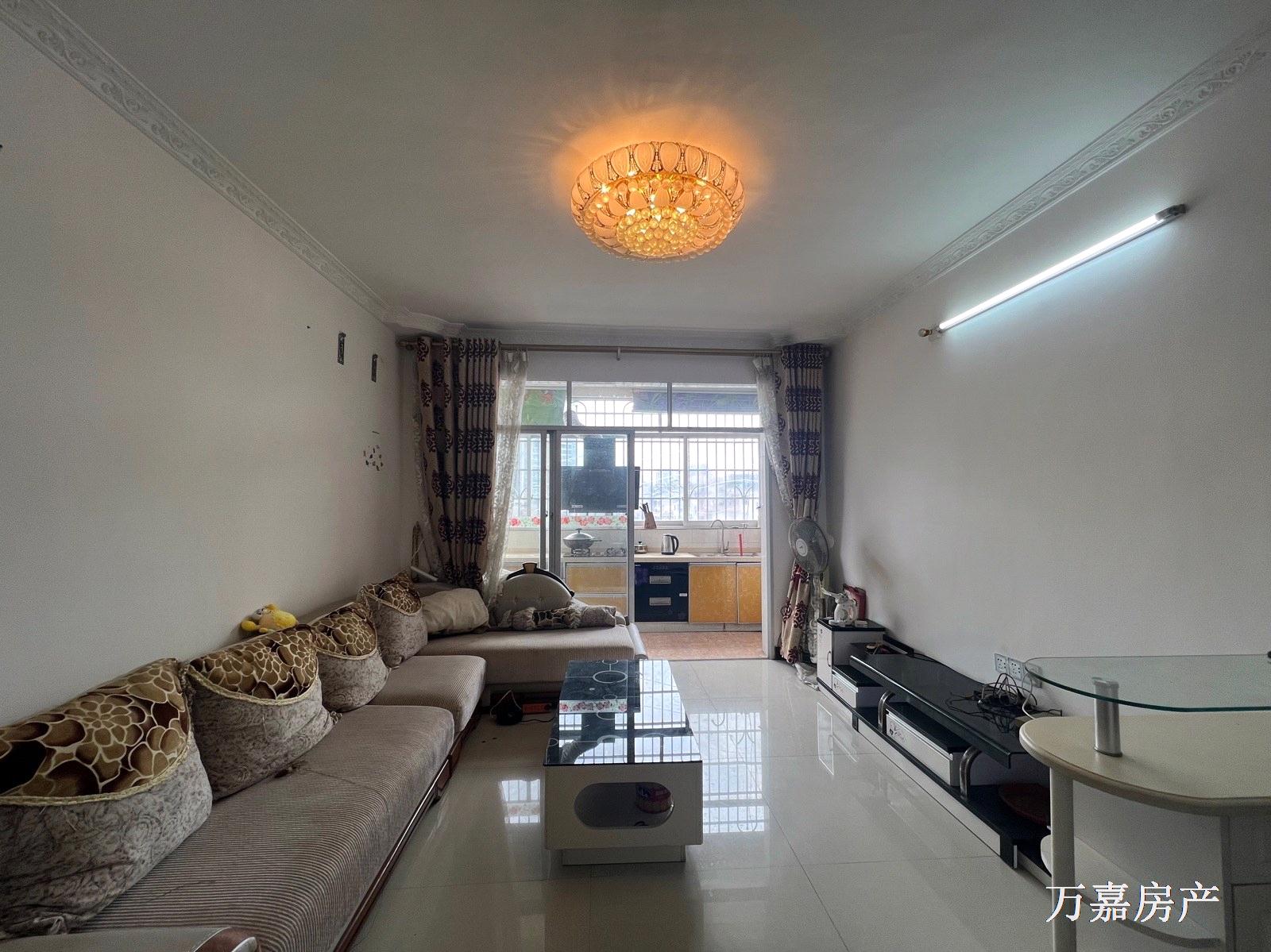 二小书包经济实惠3房有杂物间，才17.8万（04599）18877782388