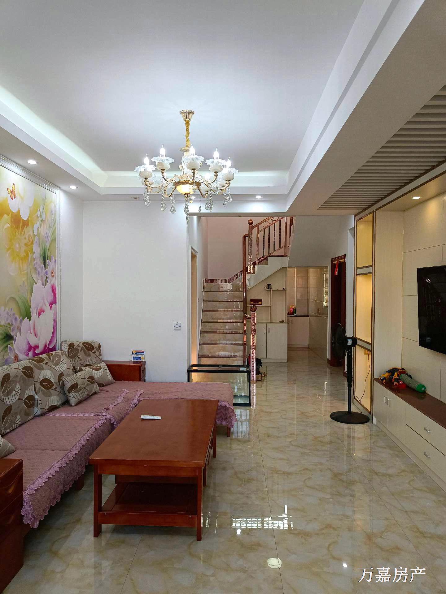 聚龙湾复式精装楼中楼，4房带露台带杂物间，36.8万（06741）18877782388