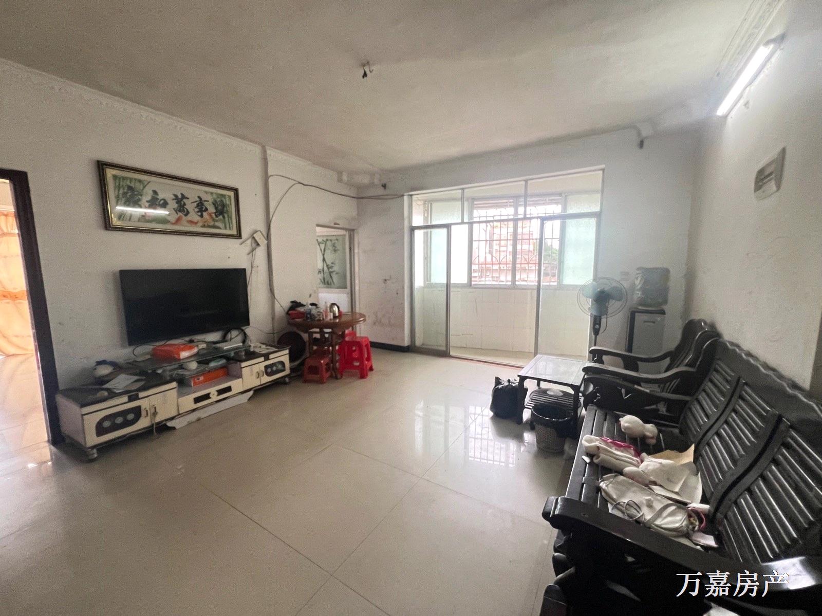 灵中附近步梯三楼3房2卫带杂物间，才28万（06162）18877782388