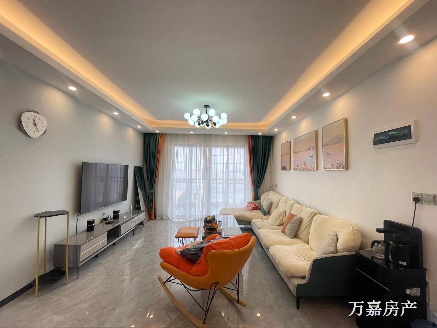 新星书包电梯精装大3房，急售48.8万（05819）18877782388
