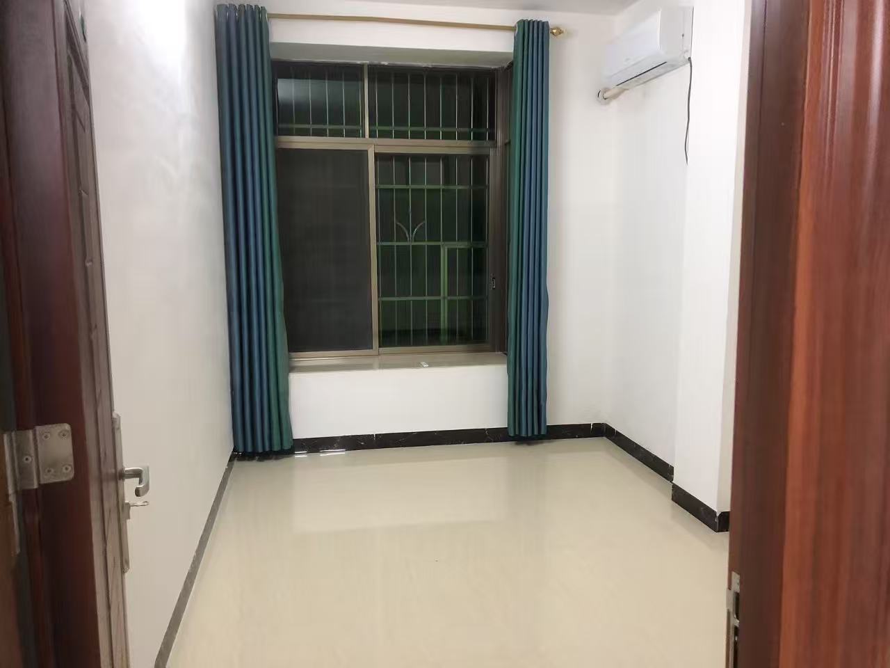 房间